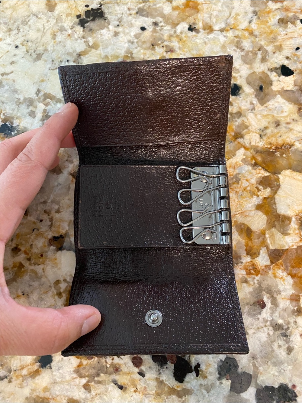 Gucci Beige & Brown GG Supreme Canvas Key Holder with Striped Band - Picture 3 of 3